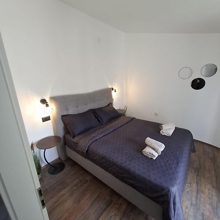 Apartman Simun Lägenhet Primošten Exteriör bild
